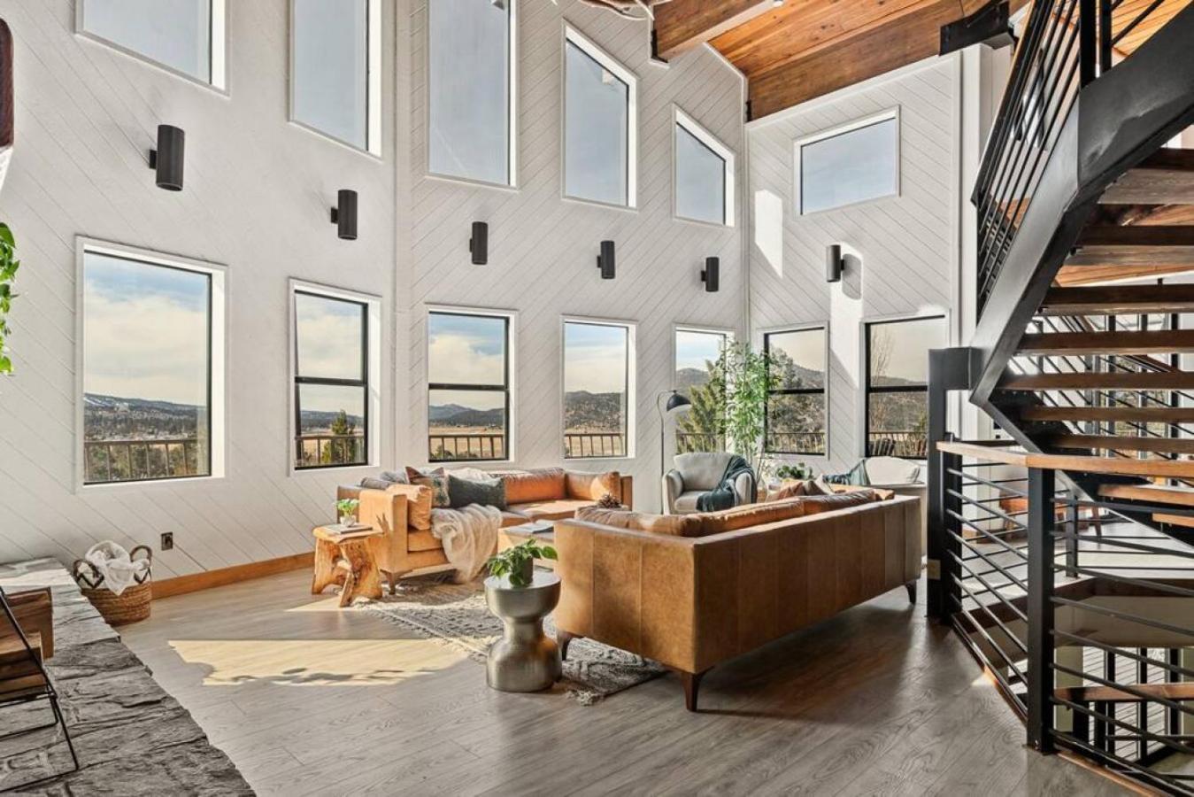 Steel Pine Lodge A Rustic Mountain Retreat Views Baldwin Lake Exteriör bild