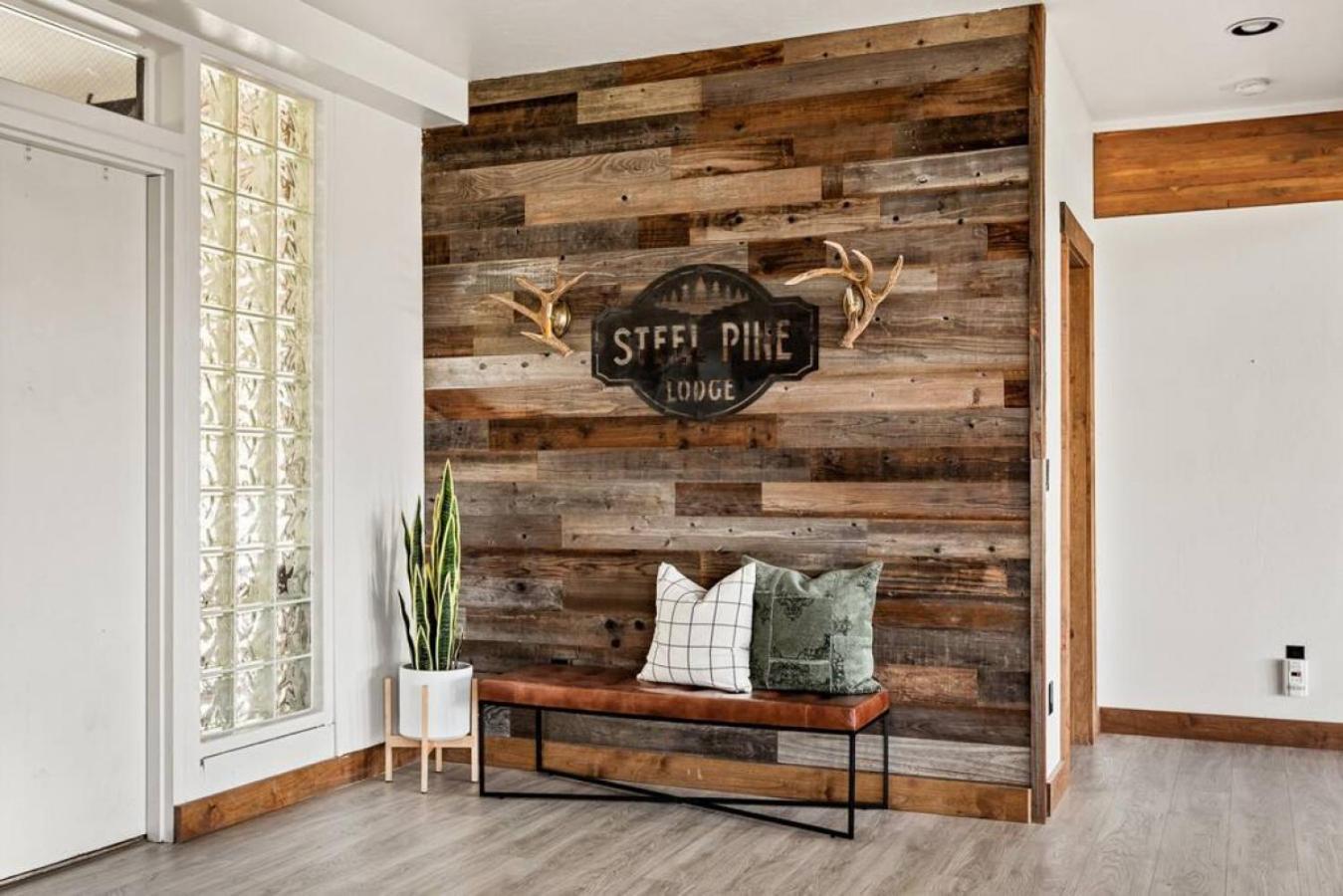 Steel Pine Lodge A Rustic Mountain Retreat Views Baldwin Lake Exteriör bild