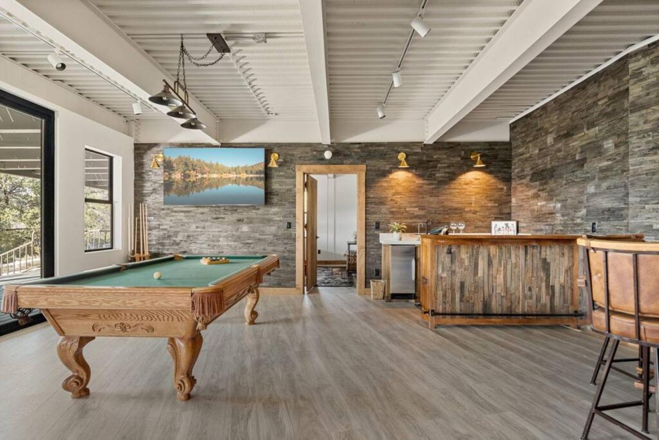 Steel Pine Lodge A Rustic Mountain Retreat Views Baldwin Lake Exteriör bild